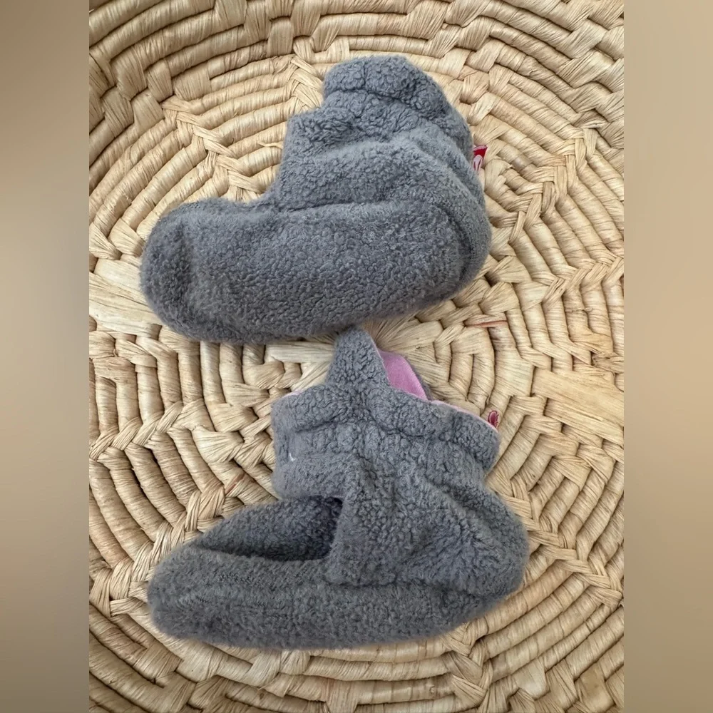 Zutano Baby 6 Months Grey Cozy Fleece Booties